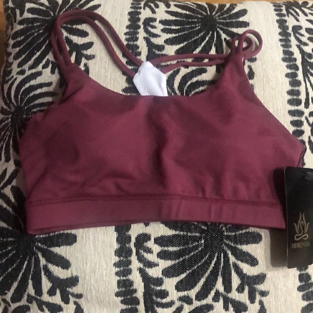 FREE YOGA WORK OUT BRA SZ SMALL NWT